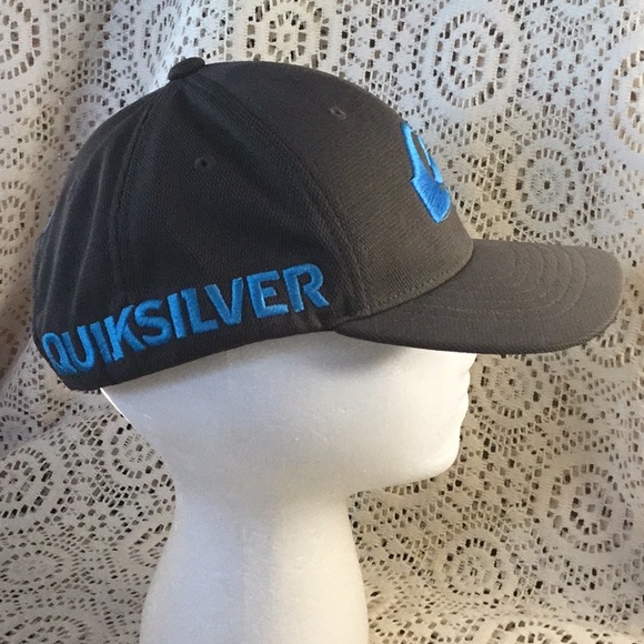 Quicksilver Surf Skate Snap Gray and Blue Embroidered Youth Size - Picture 4 of 9